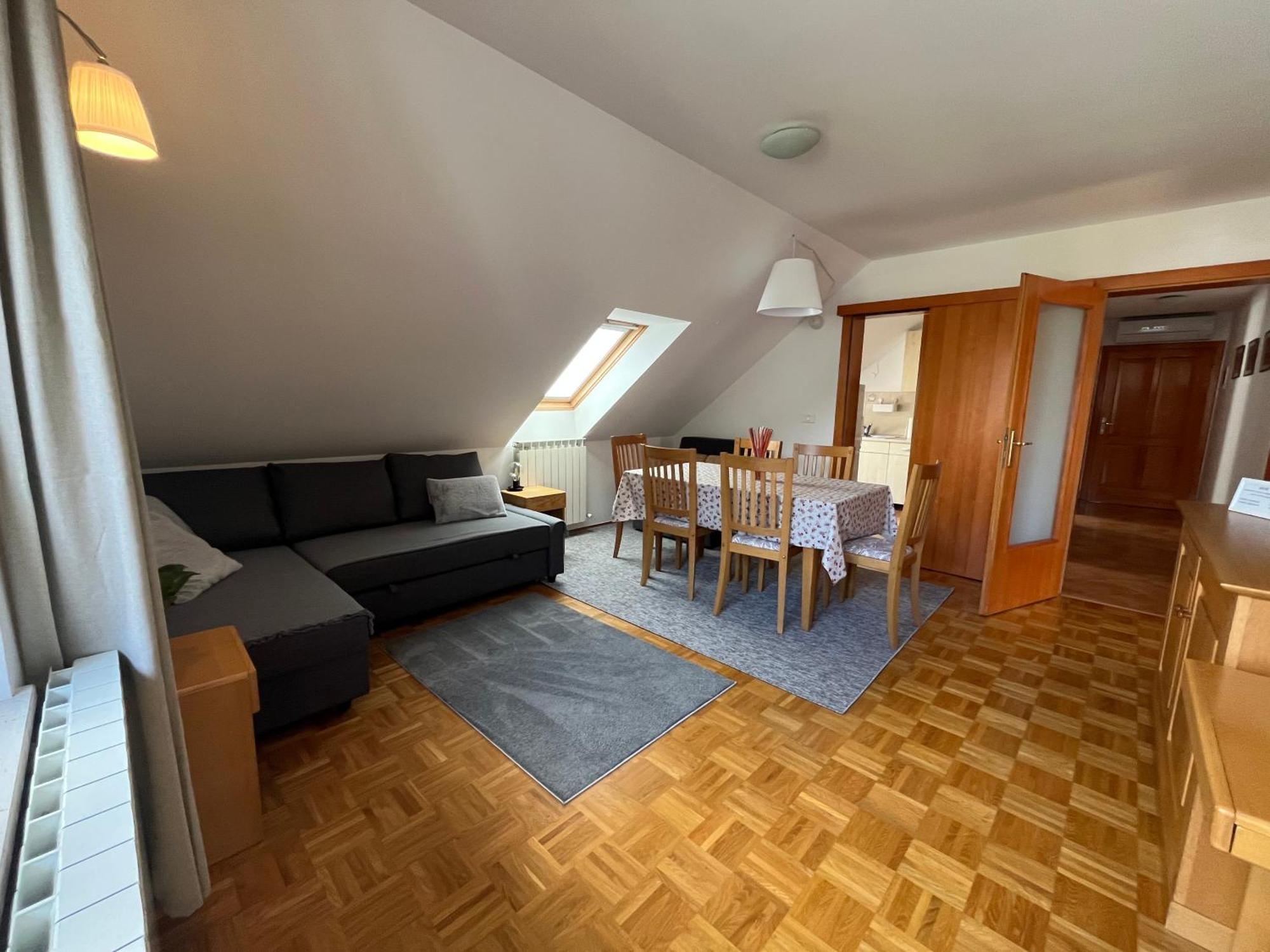 Apartments And Rooms Tajcr ボヴェツ エクステリア 写真