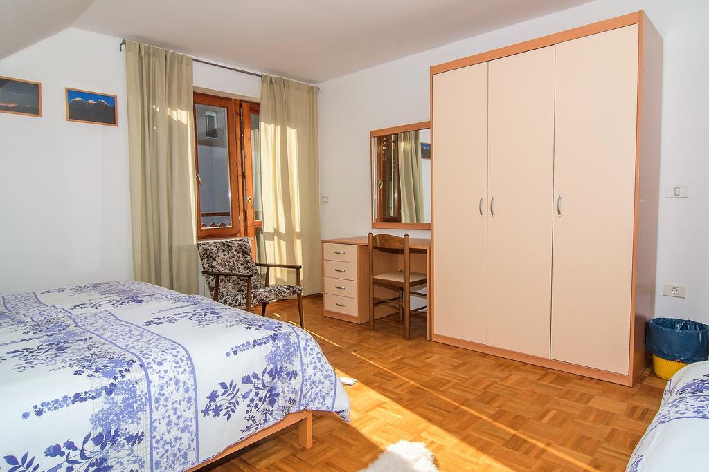 Apartments And Rooms Tajcr ボヴェツ エクステリア 写真